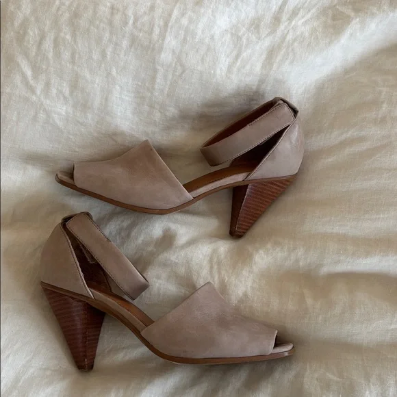 SARTO By Franco Sarto Taupe Open-Toe Heels - Picture 4 of 6